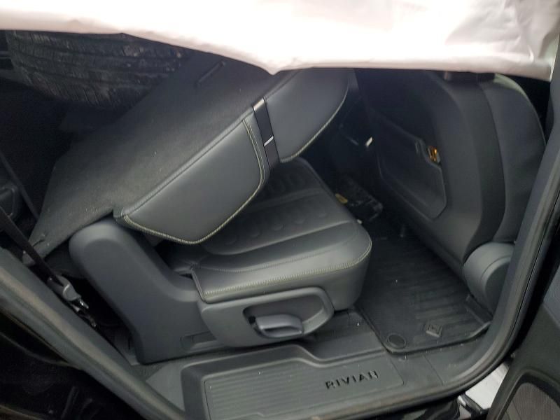 2022 Rivian R1S Launch Edition