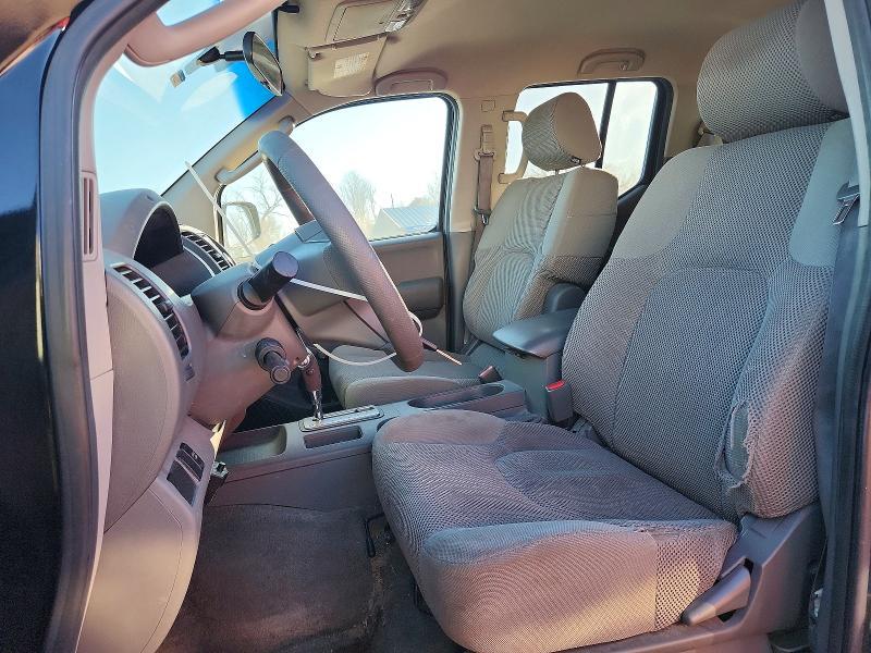 2005 Nissan Frontier Crew cab le