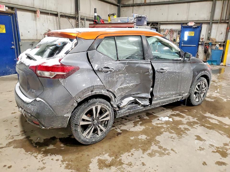 2019 Nissan Kicks s