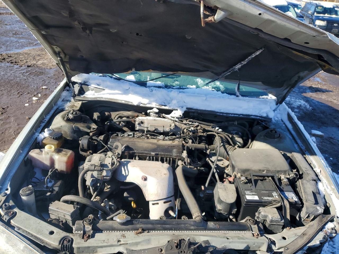 2000 Toyota Camry le