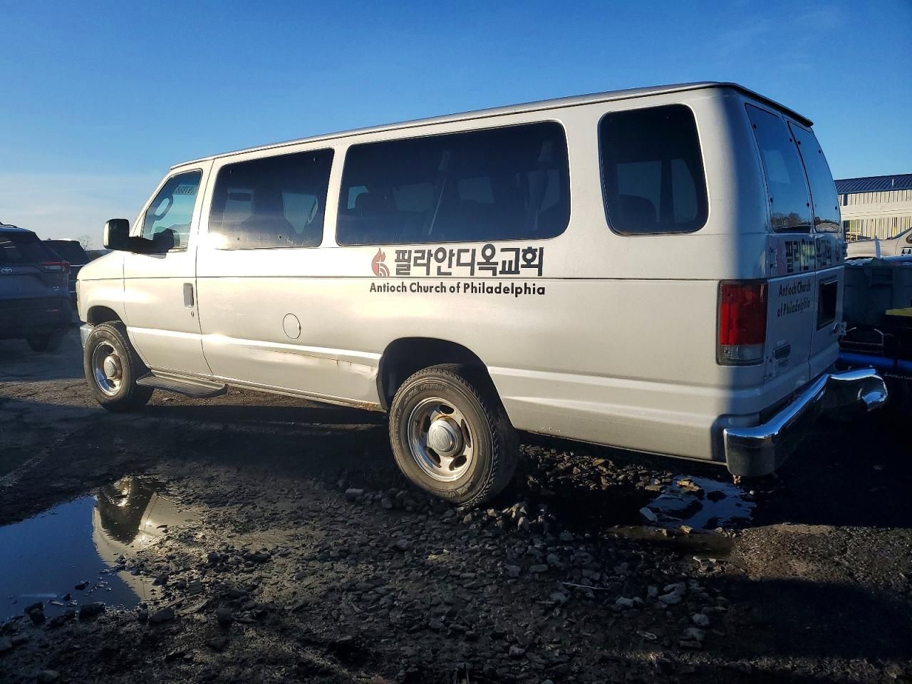 2010 Ford Econoline E350 Super Duty Wagon