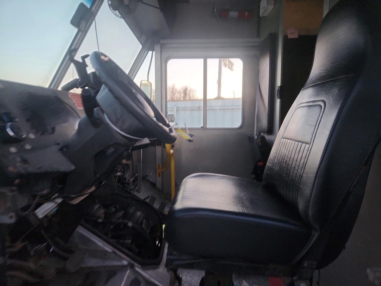 2021 Ford E450 Delivery Truck