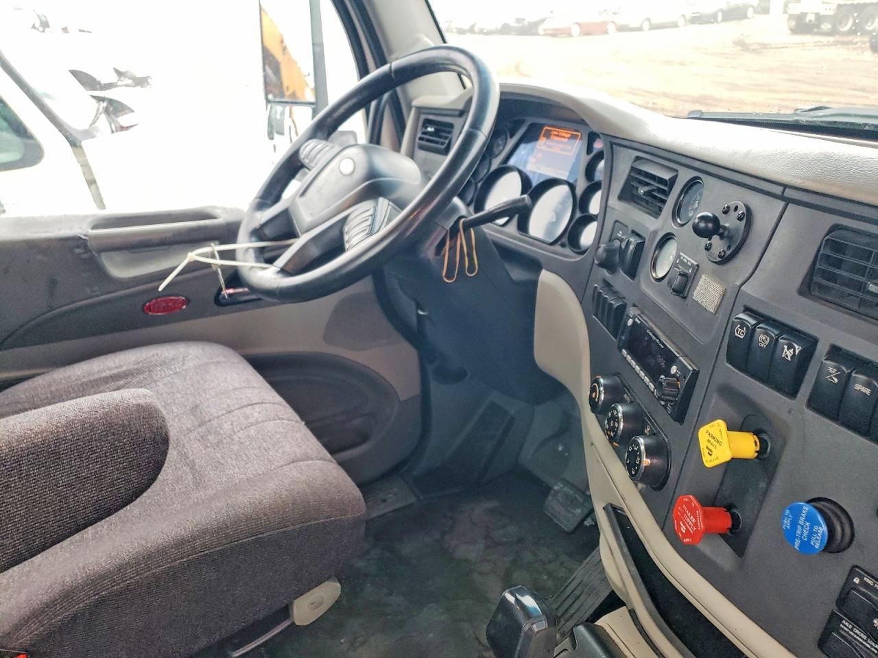 2018 Peterbilt Tractor 2018 Peterbilt 579 Semi Truck