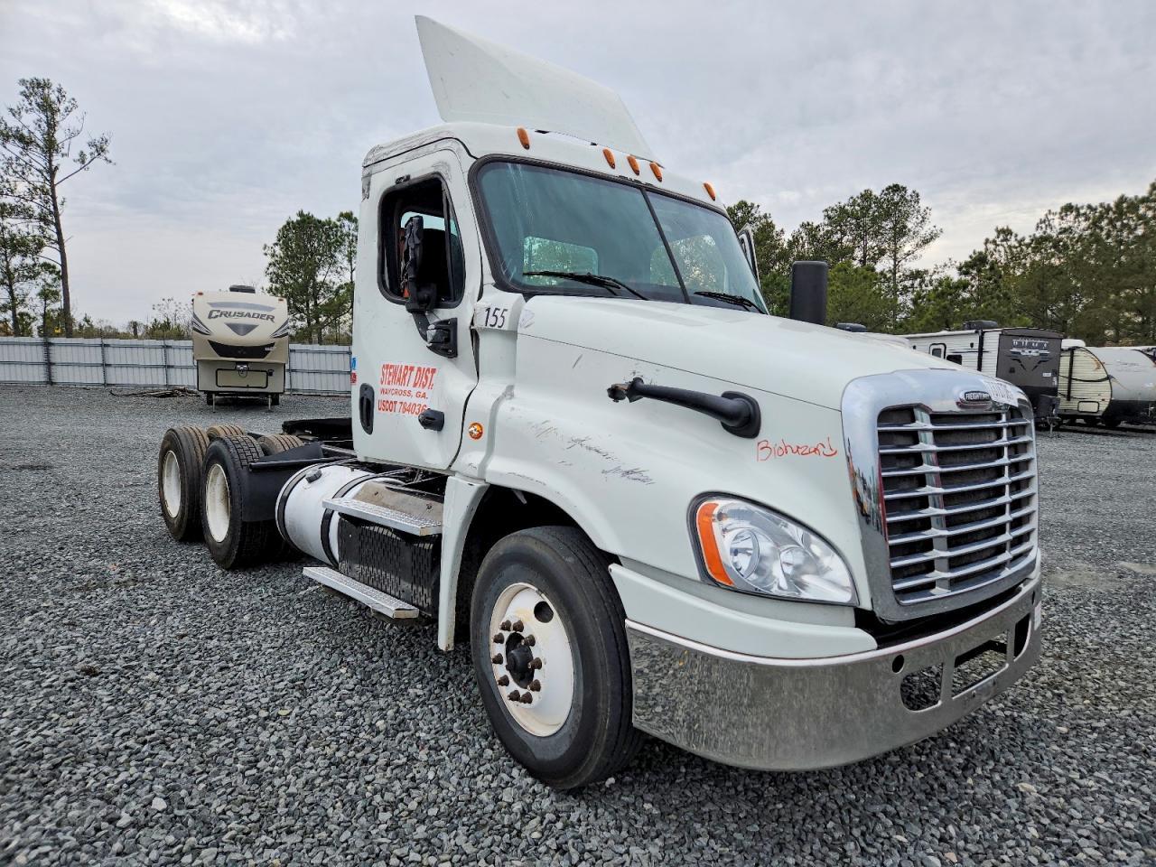 2016 Freightliner Cascadia 125 Semi Truck