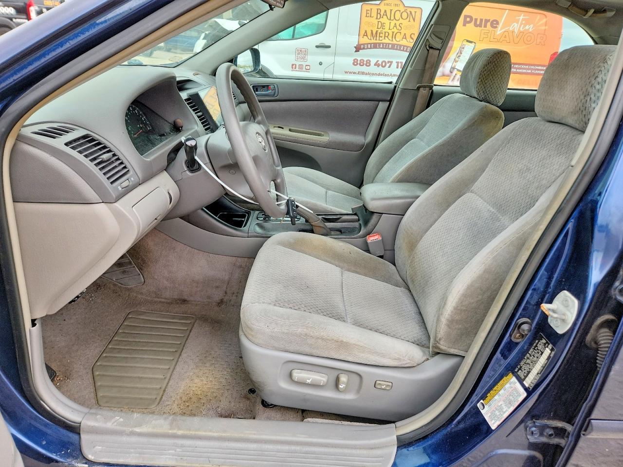 2004 Toyota Camry le