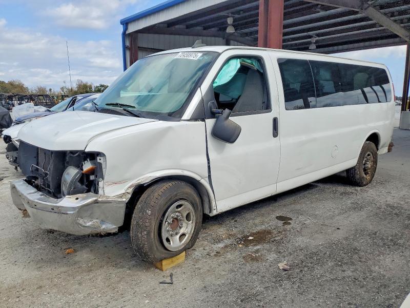2016 Chev Express Passenger 35