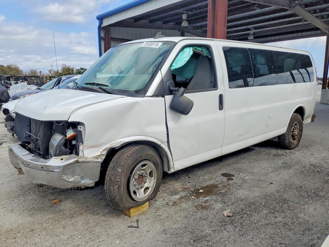 2016 Chev Express Passenger 35