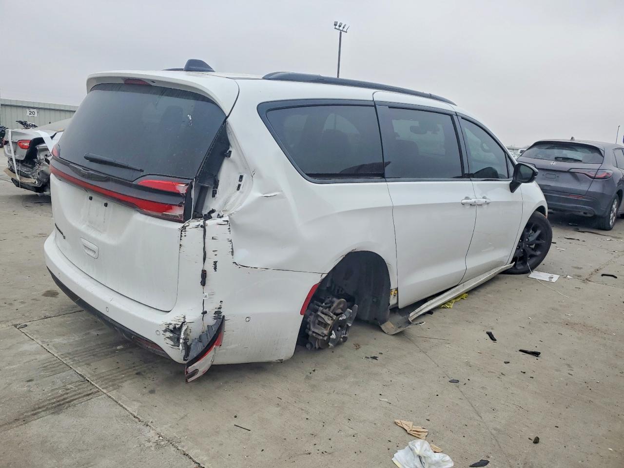 2024 Chrysler Pacifica Touring l