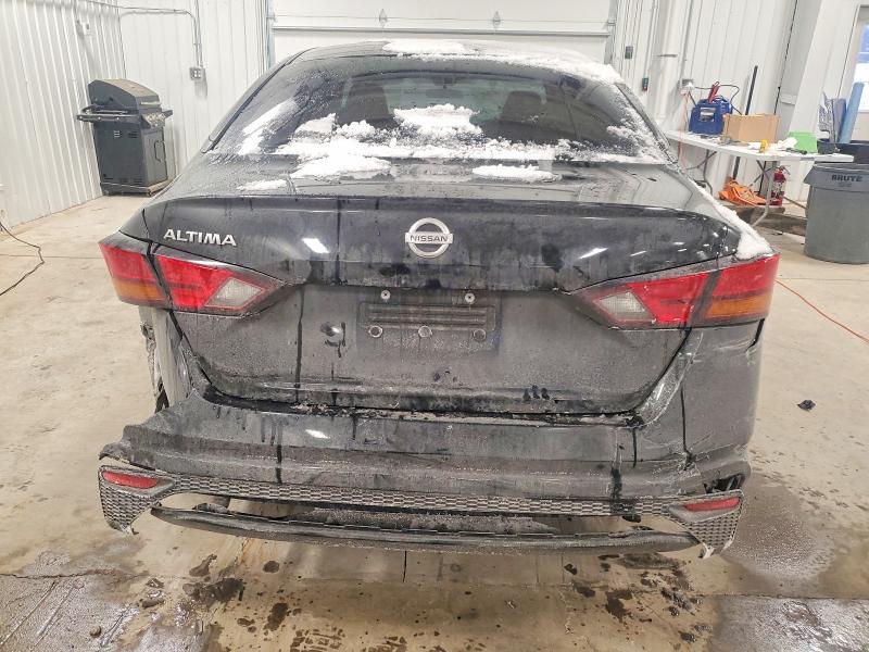 2021 Niss Altima