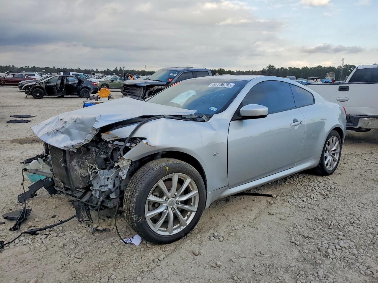 2015 Infiniti Q60 Journey