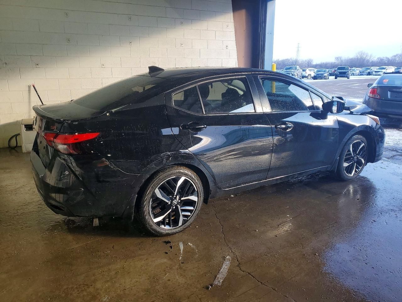 2025 Nissan Versa sr