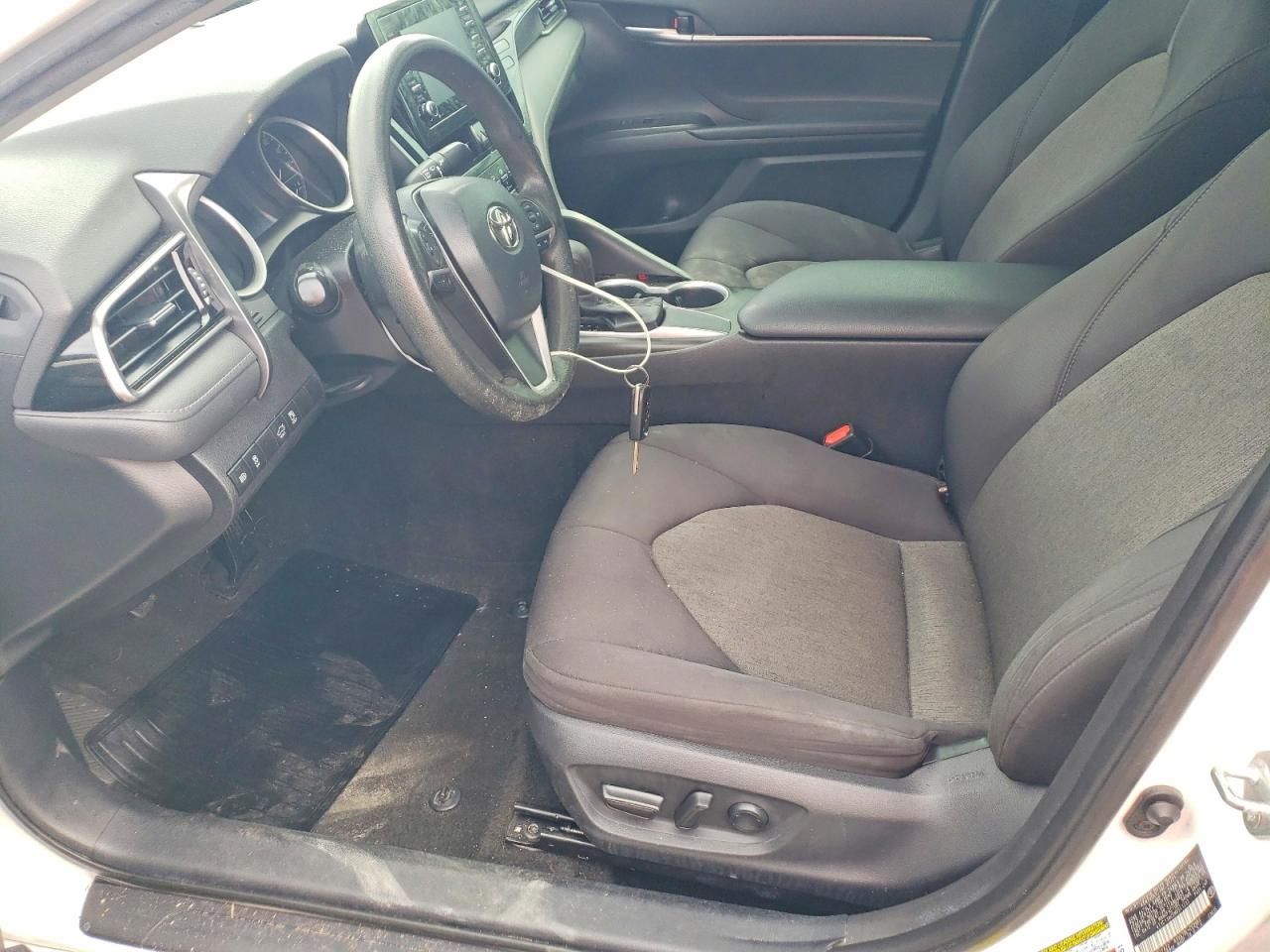 2021 Toyota Camry le