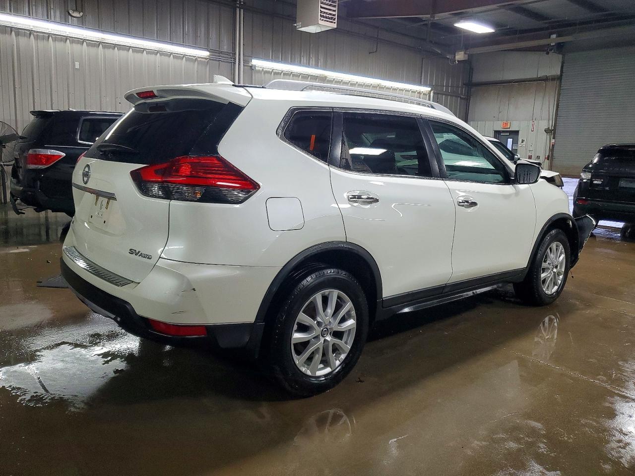 2017 Nissan Rogue sv