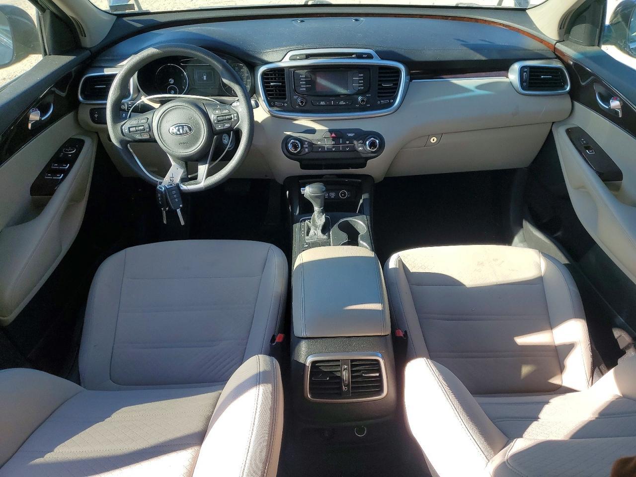 2017 KIA Sorento lx