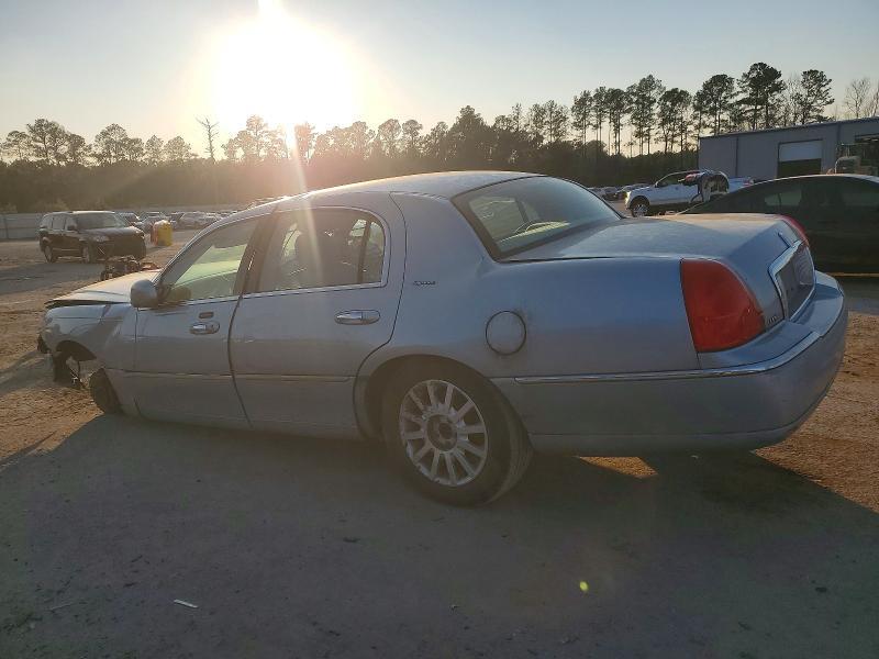 2006 Lincoln Town car Signature
