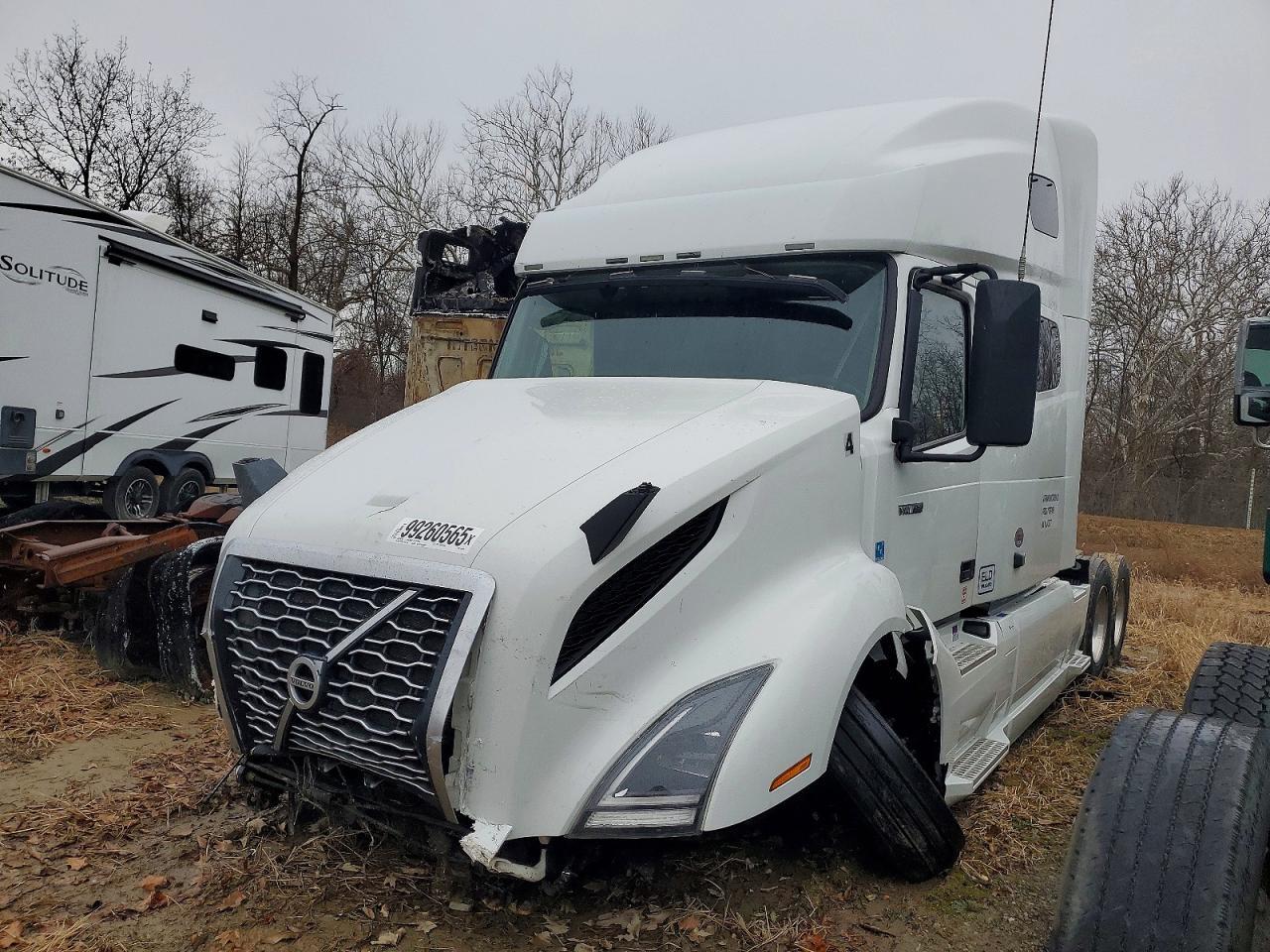 2022 Volvo VNL Semi Truck