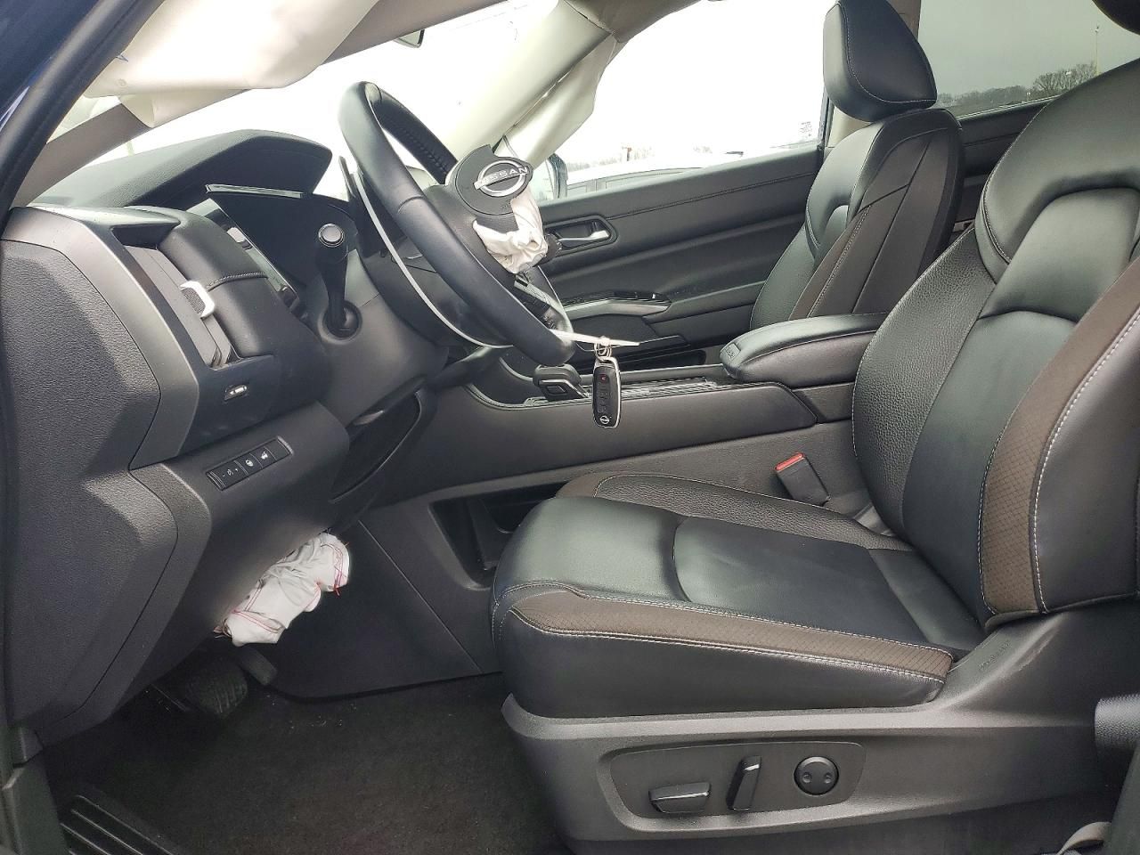 2023 Nissan Pathfinder sl