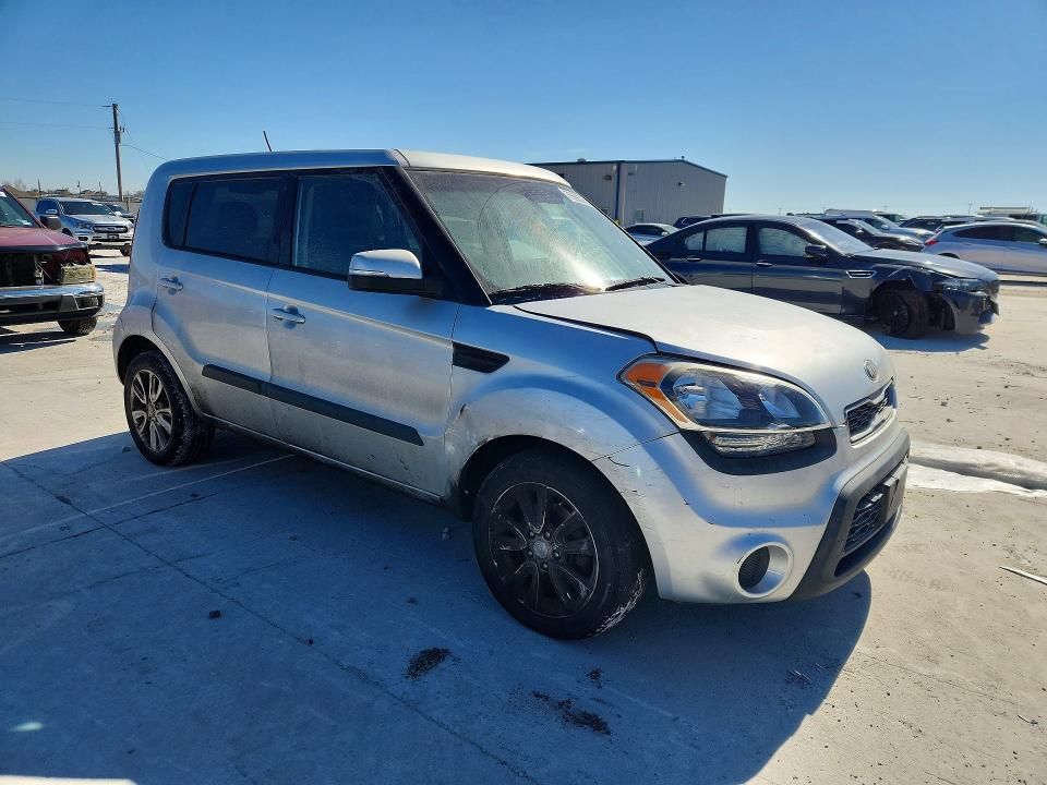 2013 KIA Soul +