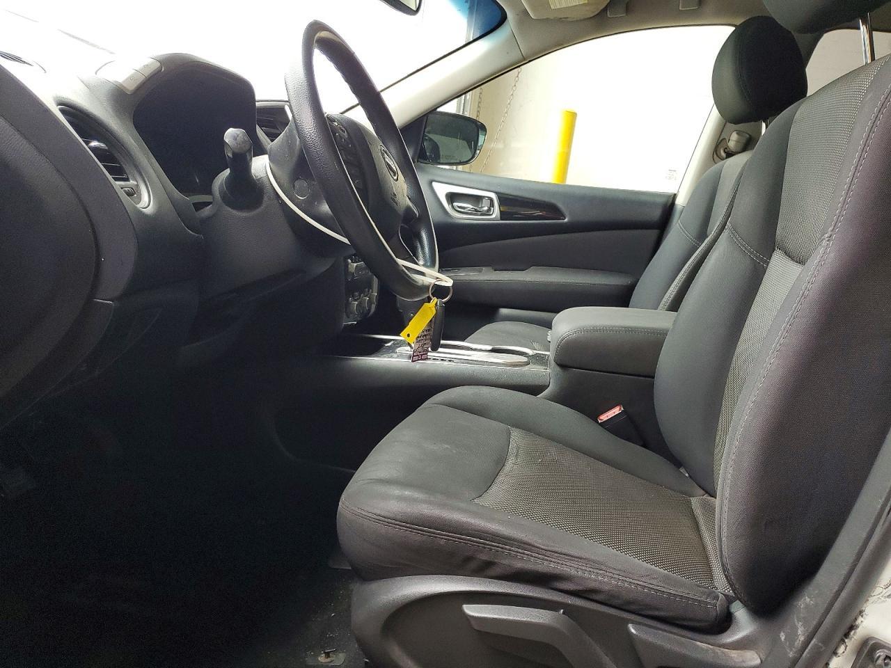 2017 Nissan Pathfinder s