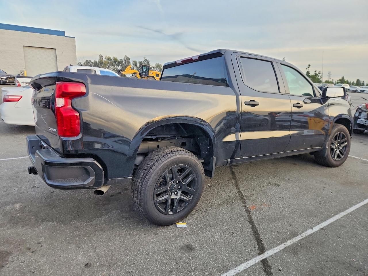 2025 Chevrolet Silverado C1500 Custom