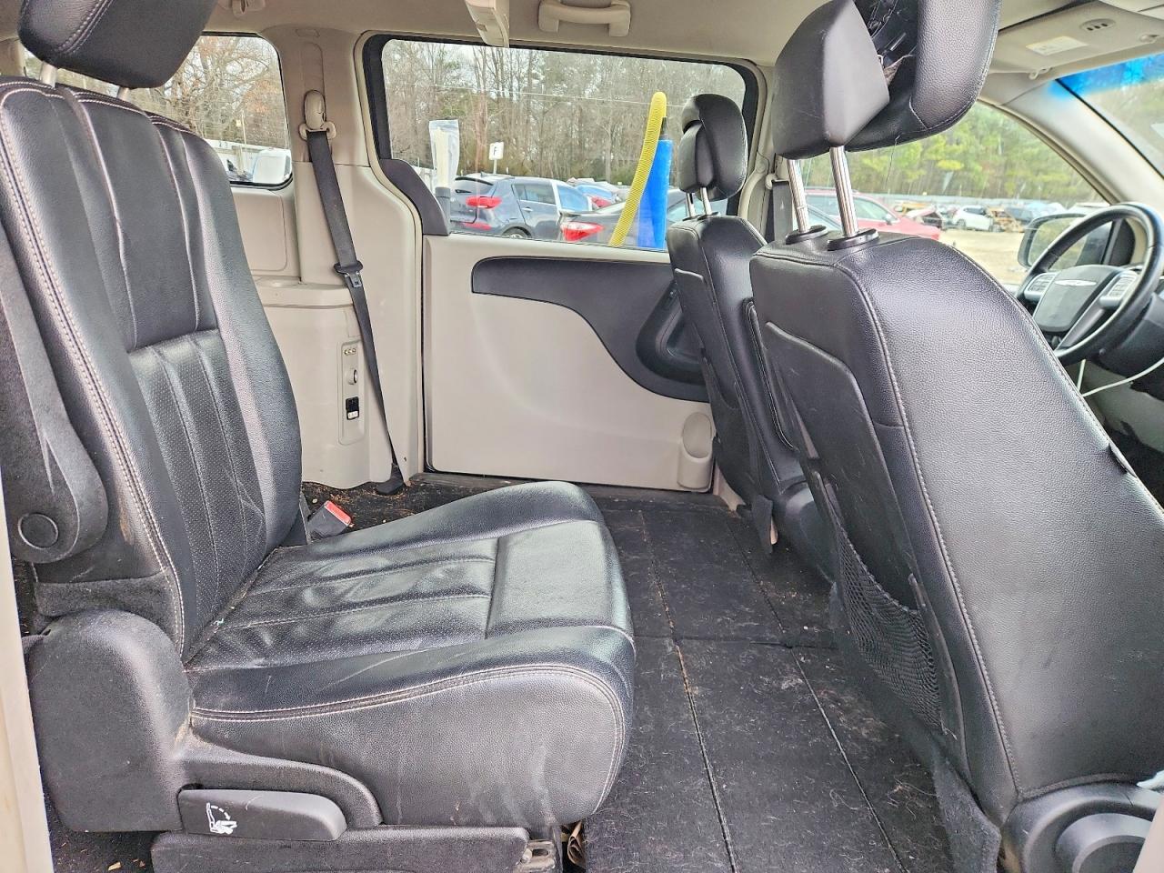 2012 Chrysler Town & Country Touring