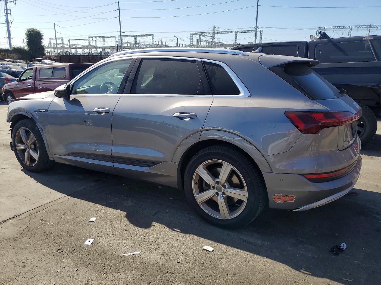 2019 Audi E-tron Premium Plus