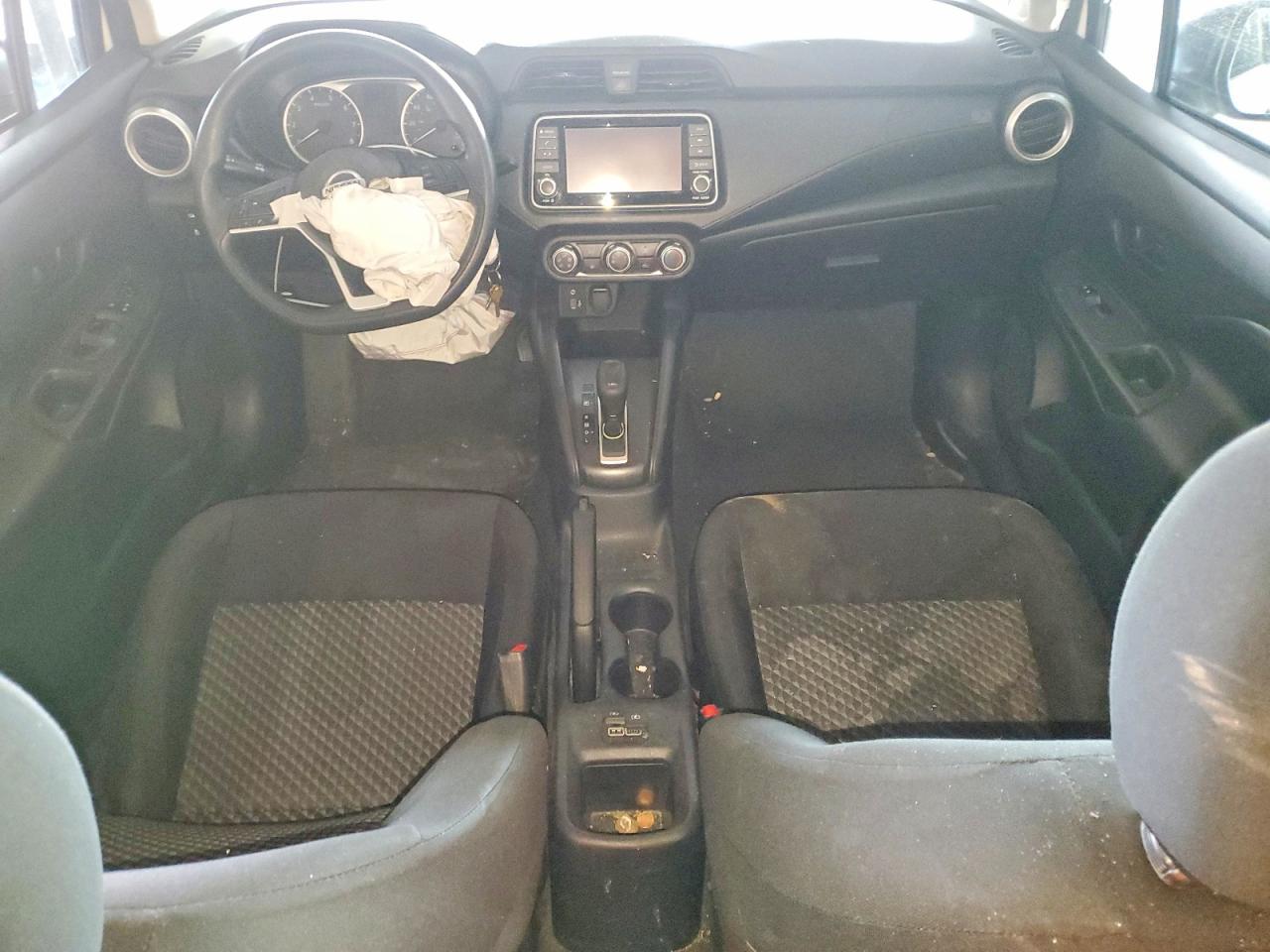 2022 Nissan Versa s