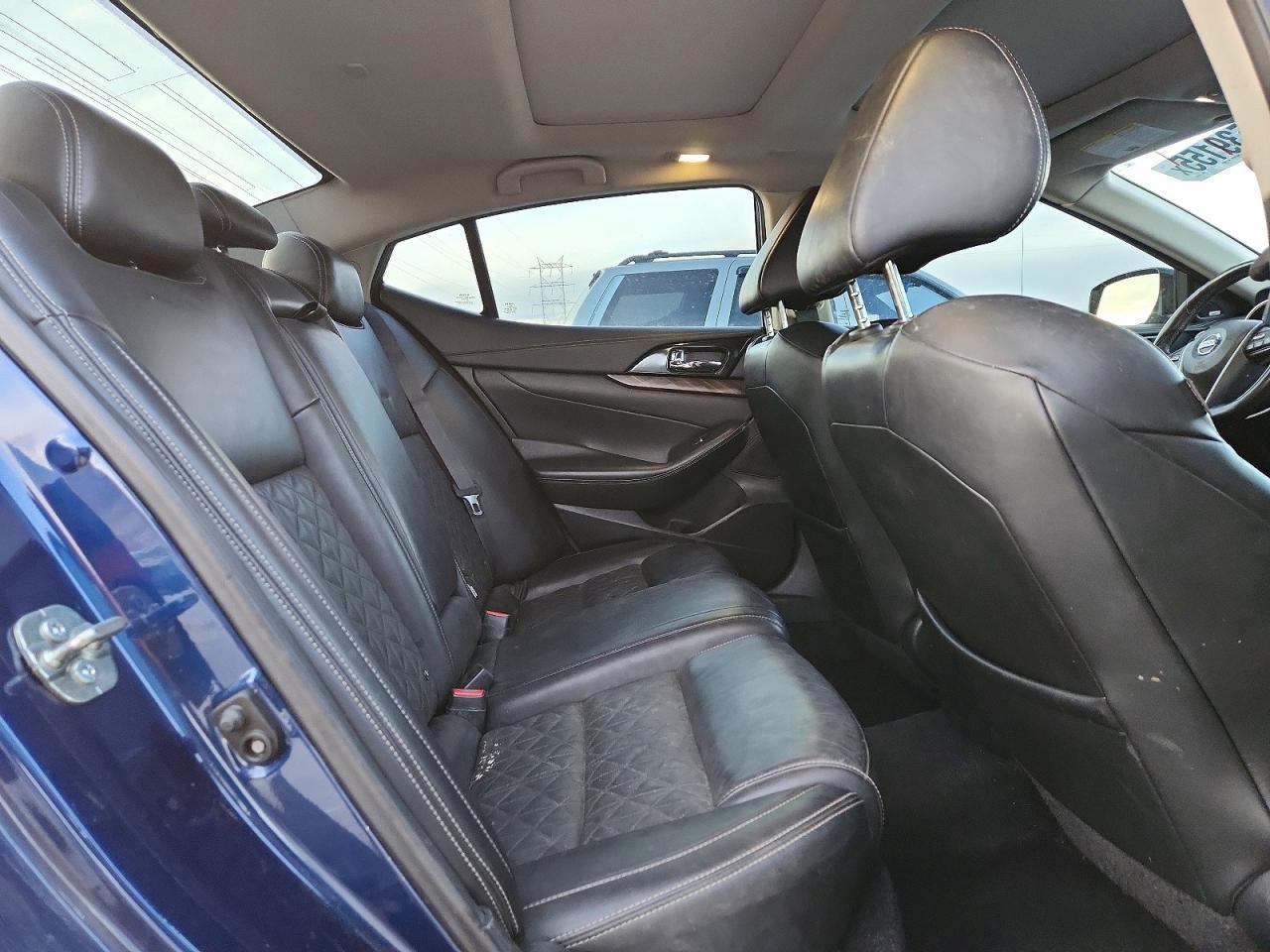 2017 Niss Maxima Platinum