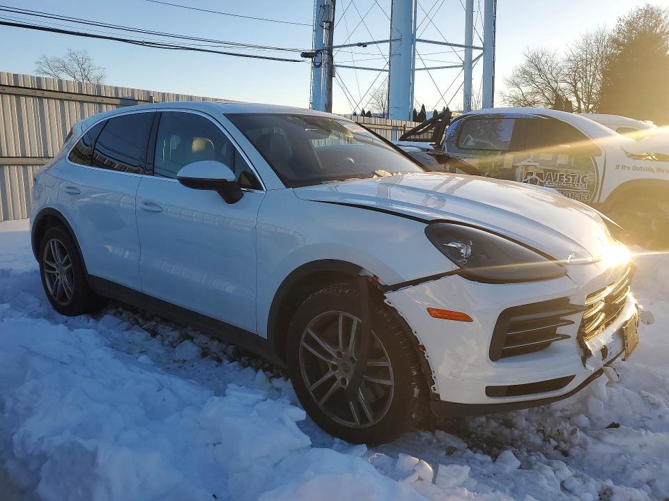 2023 Porsche Cayenne Base