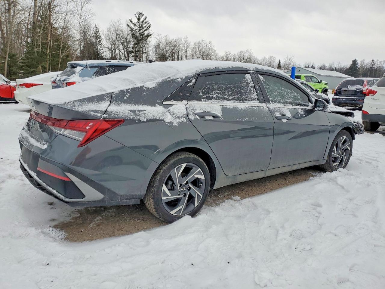 2025 Hyundai Elantra Luxury