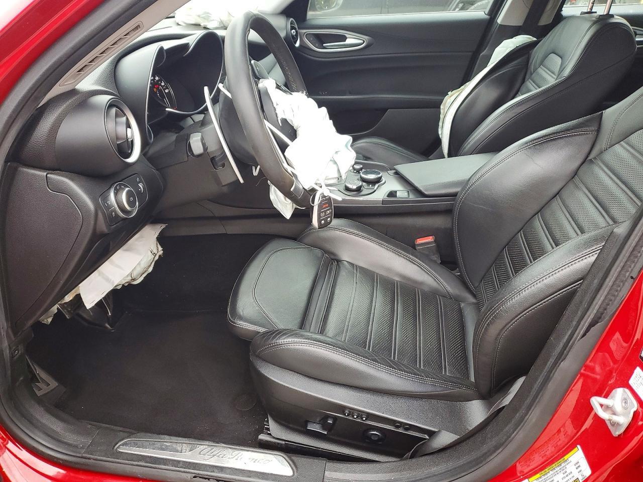 2017 Alfa Romeo Giulia ti Q4