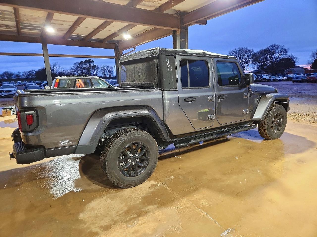 2021 Jeep Gladiator Sport