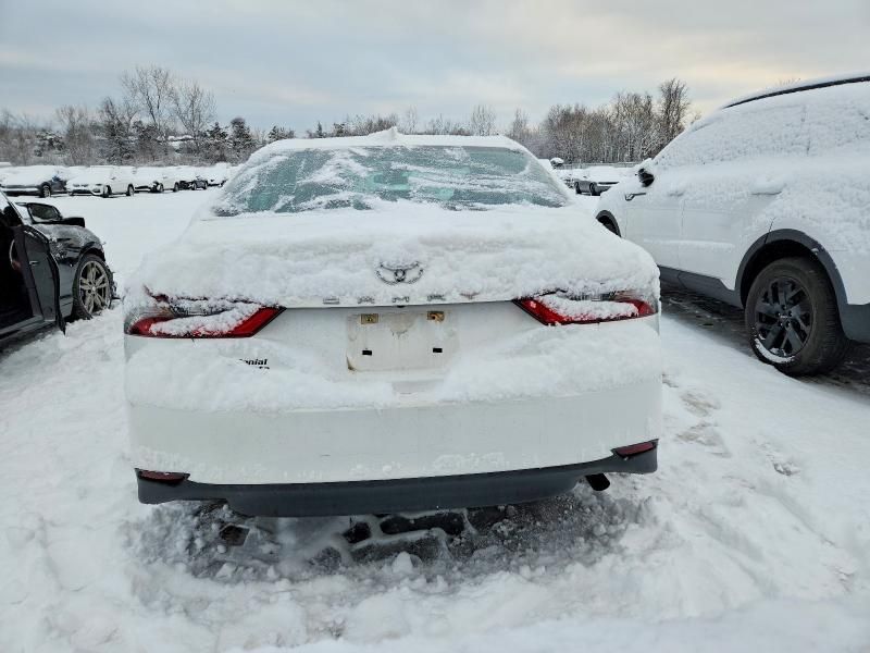 2021 Toyota Camry le