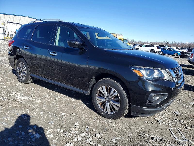2018 Nissan Pathfinder s