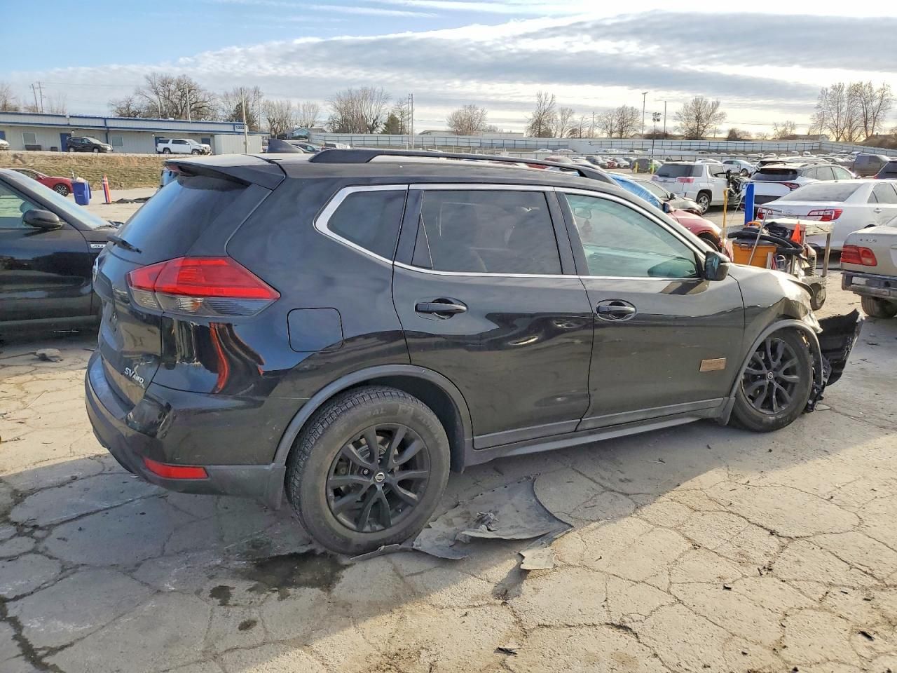 2017 Nissan Rogue sv