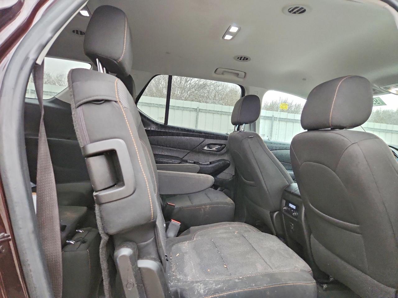 2020 Chev Traverse lt