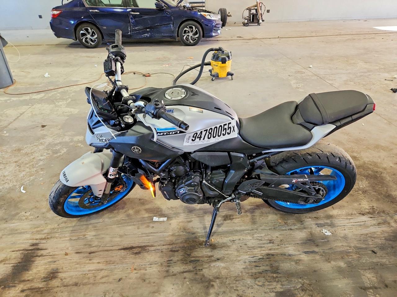 2025 Yamaha MTN690