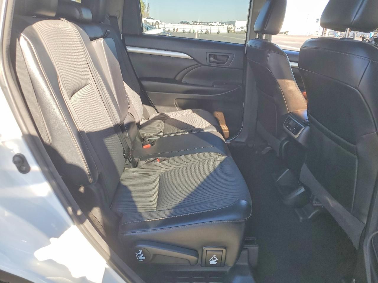 2018 Toyota Highlander le