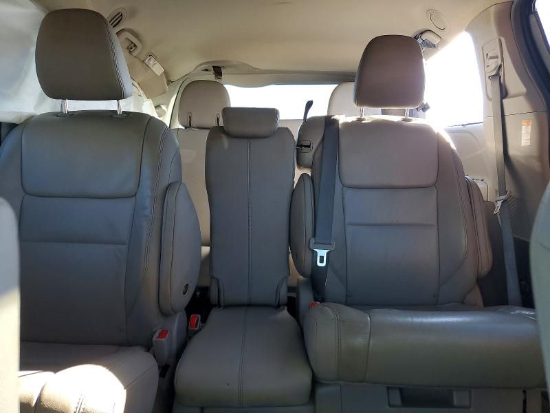 2015 Toyota Sienna xle
