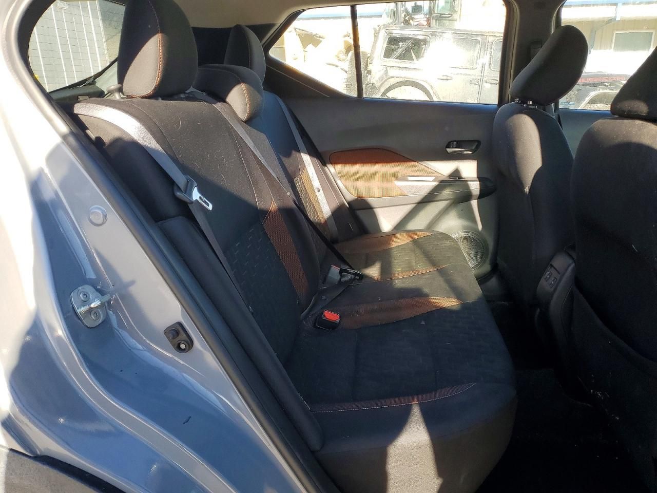 2021 Nissan Kicks sr