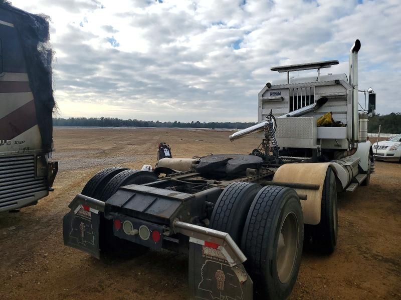 2011 Kenworth W900 Semi Truck
