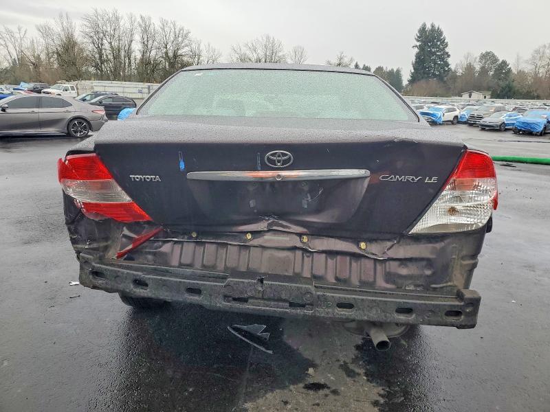 2004 Toyota Camry le