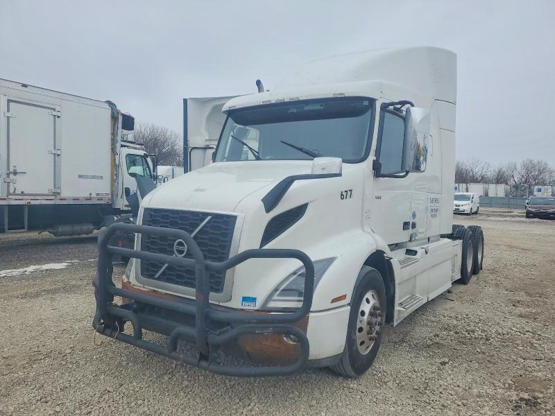 2020 Volvo VNR