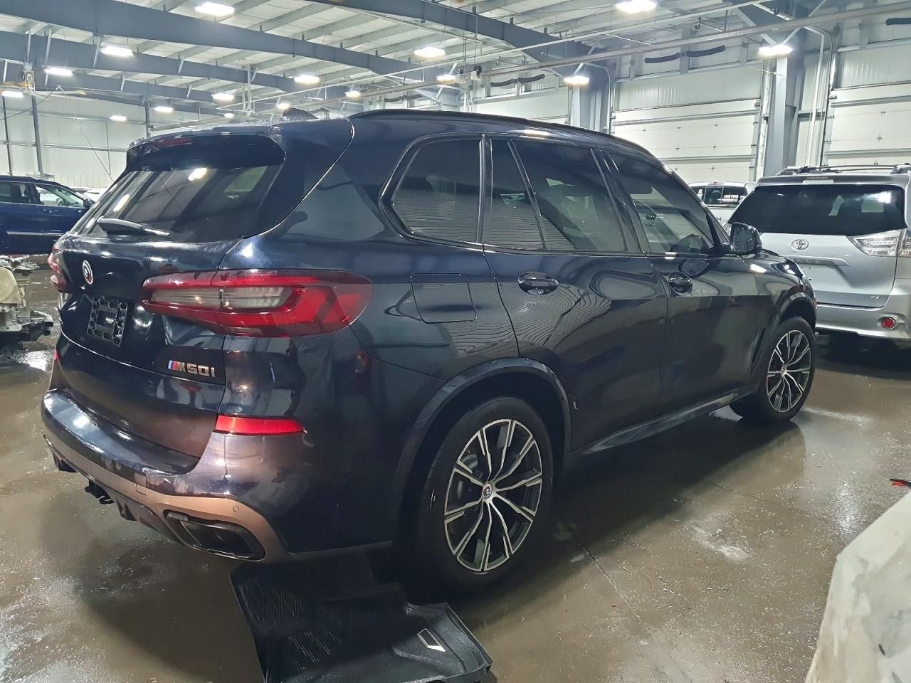 2023 BMW X5 M50i