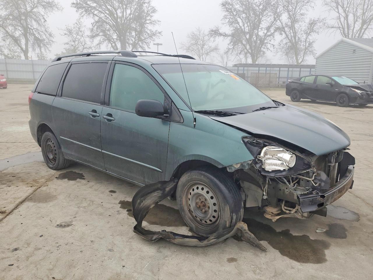 2004 Toyota Sienna ce