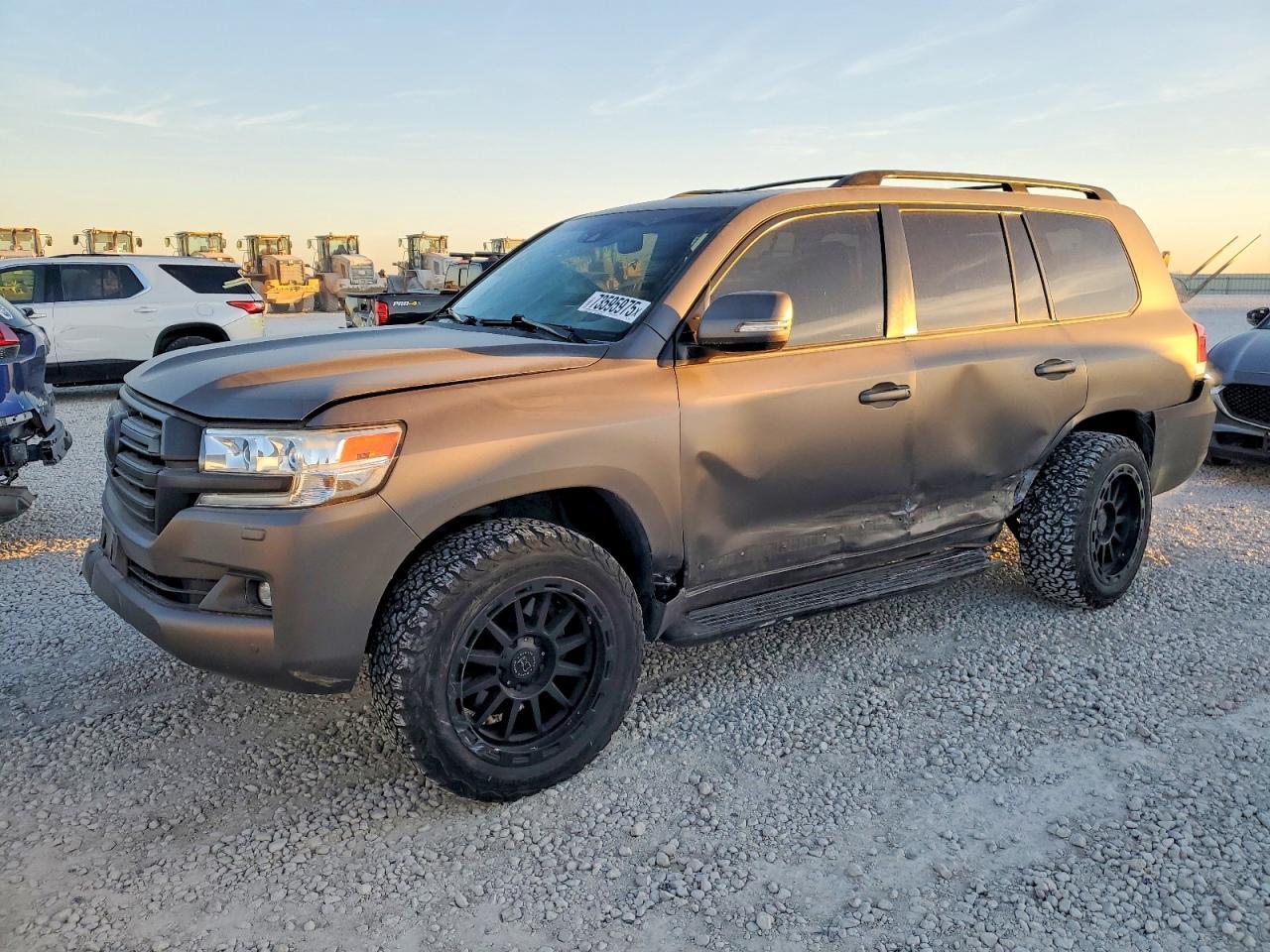 2016 Toyota Land Cruiser