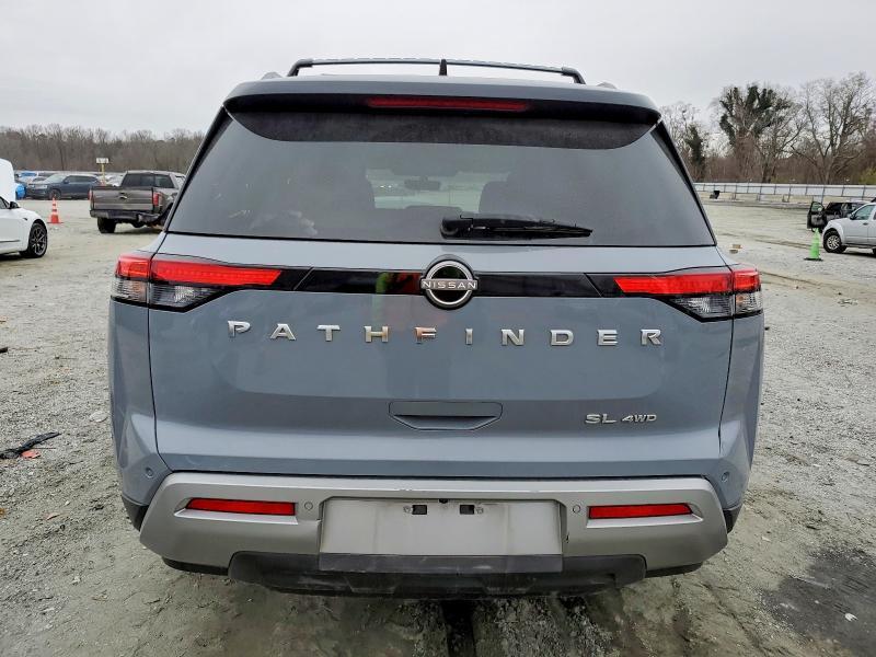 2023 Nissan Pathfinder sl
