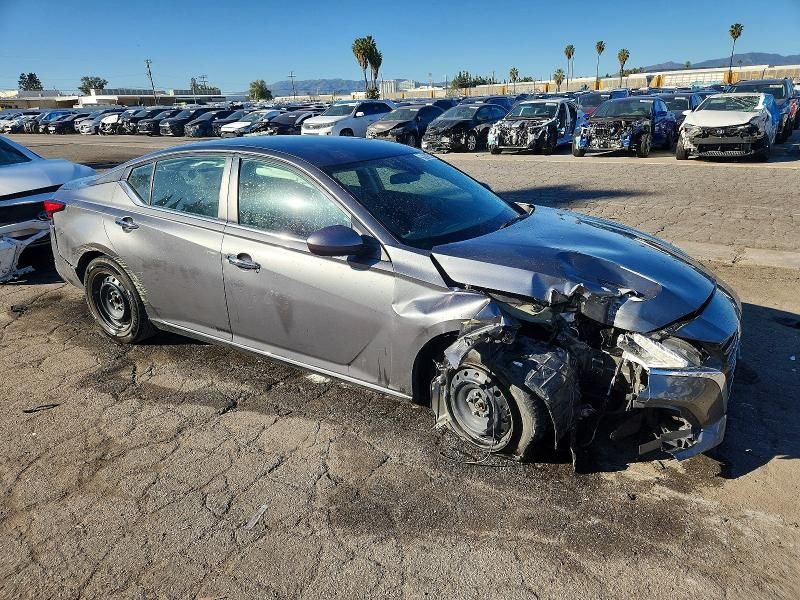 2023 Nissan Altima s