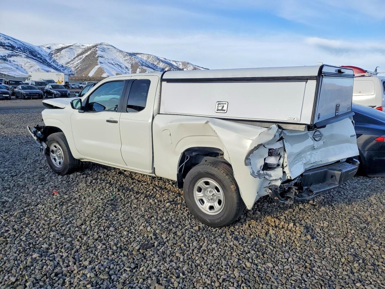 2025 Nissan Frontier s