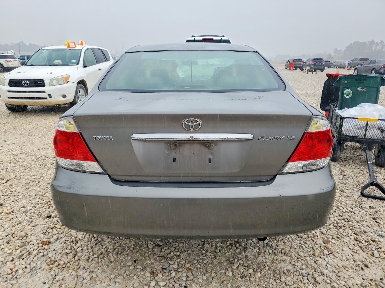 2005 Toyota Camry le